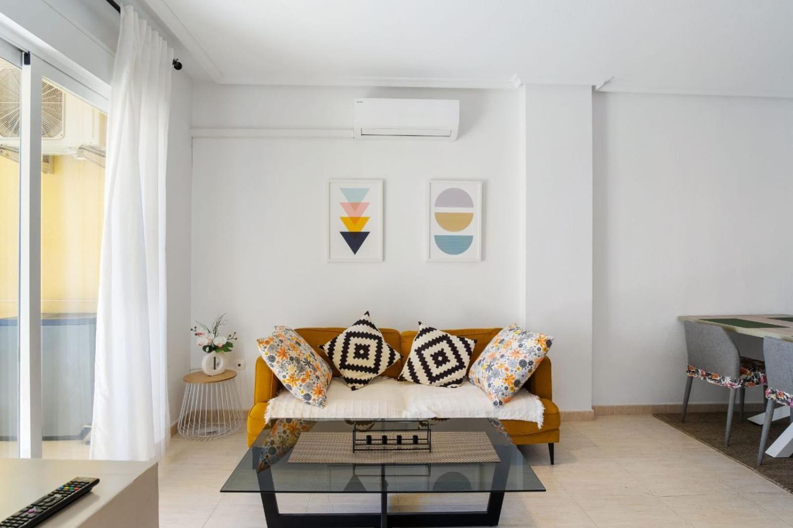 Nice Modern 2 Bed Apartment In Torrievieja Torrevieja Luaran gambar