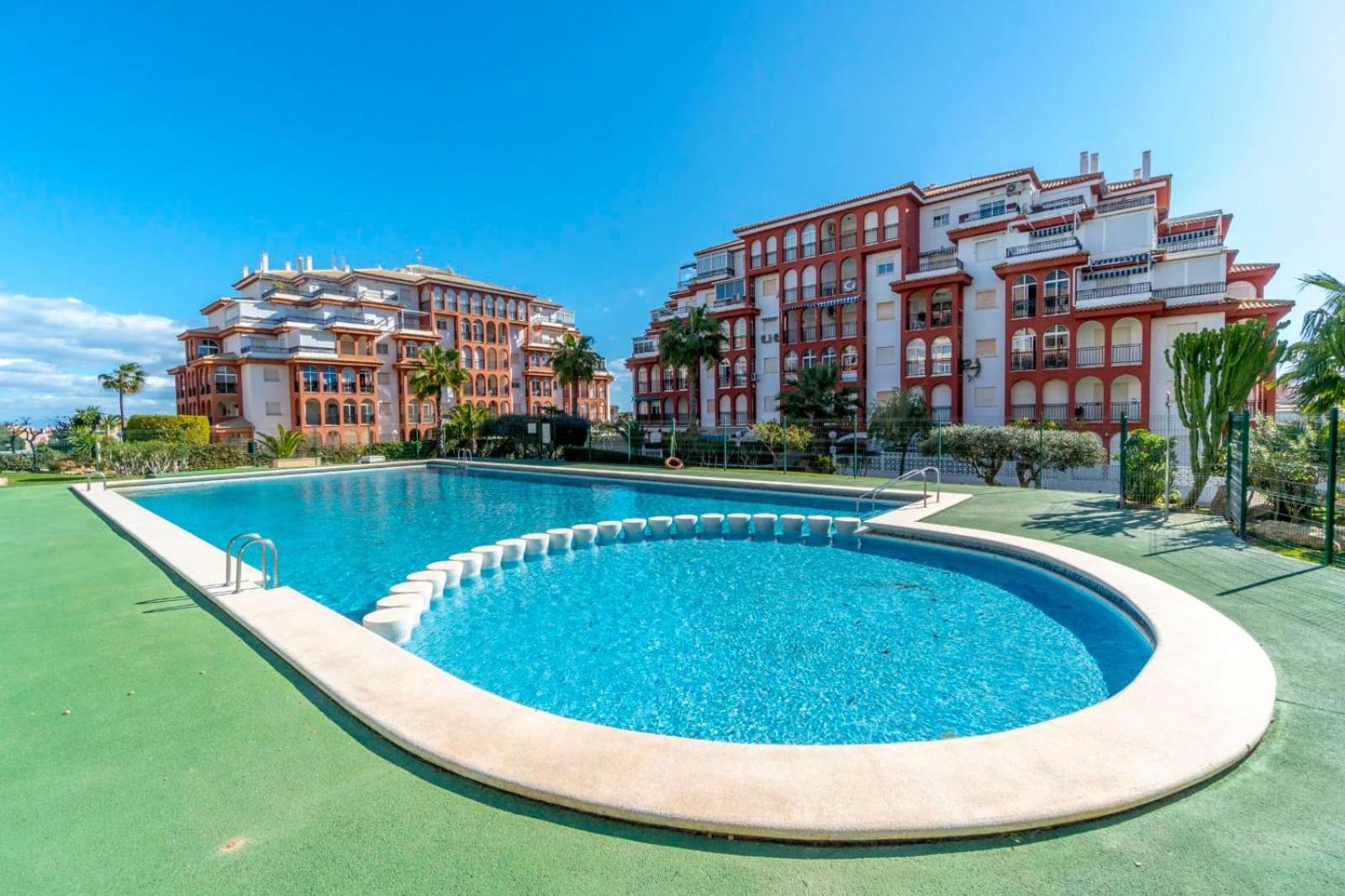 Nice Modern 2 Bed Apartment In Torrievieja Torrevieja Luaran gambar