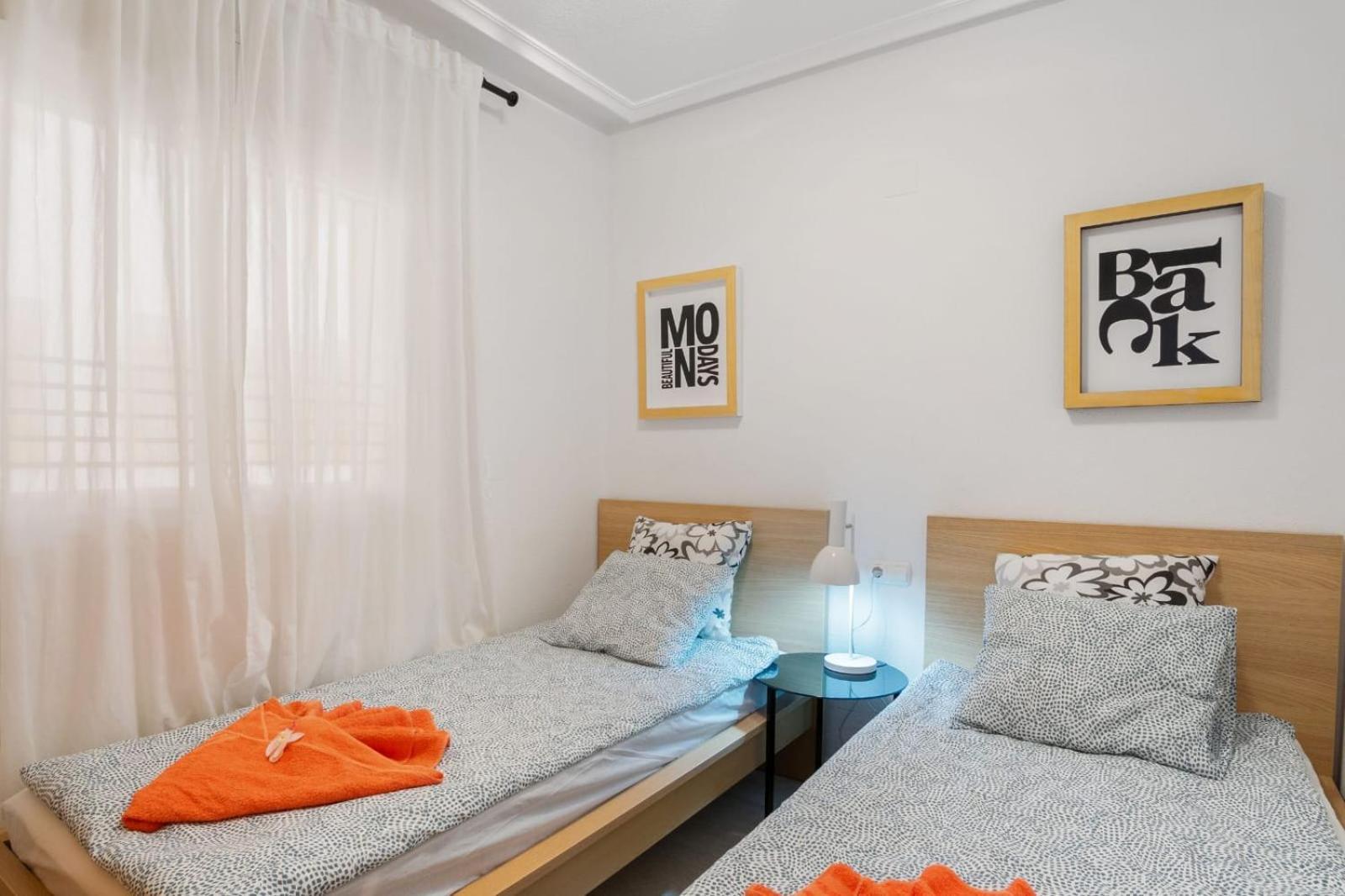 Nice Modern 2 Bed Apartment In Torrievieja Torrevieja Luaran gambar